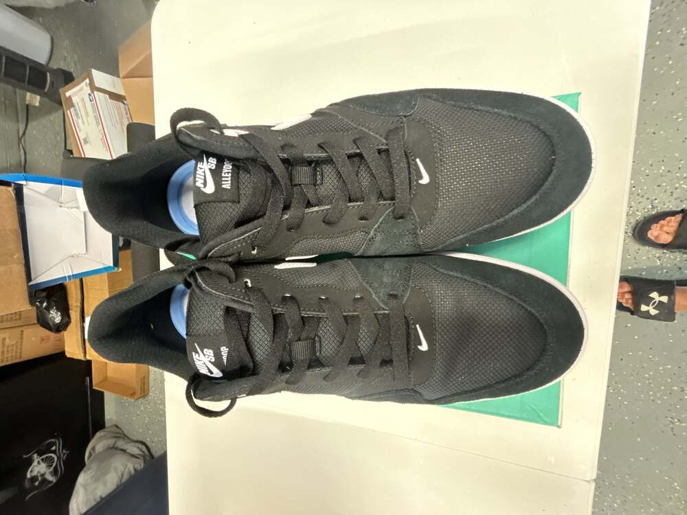 Nike SB Alleyoop Skate Shoes Black/White Size 13